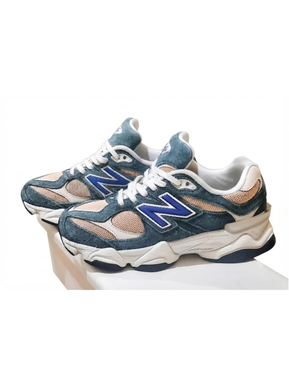 New Balance 9060 Boys Sneakers Spruce Peach Blossom Running Shoes GC9060GP sz 4